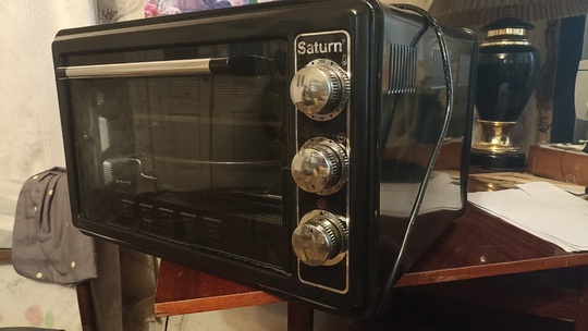 Продам духовку"Saturn",б/у,в идеальном, рабочем состоянии. (1)
