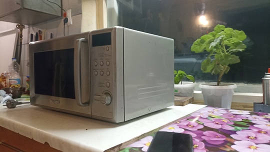 Продам микроволновку "Samsung"б/у, в отличном, (4)