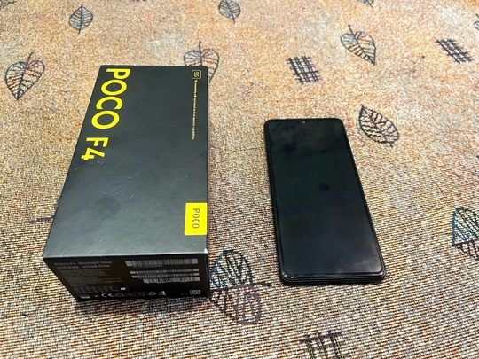 Продам отличный смартфон POCO F4