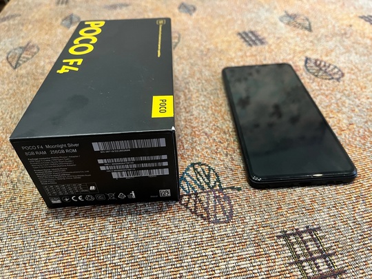Продам отличный смартфон POCO F4 (1)
