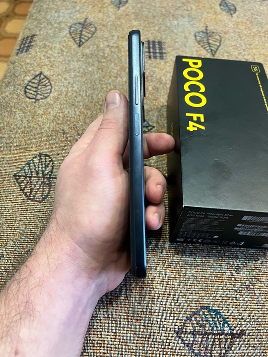 Продам отличный смартфон POCO F4 (4)