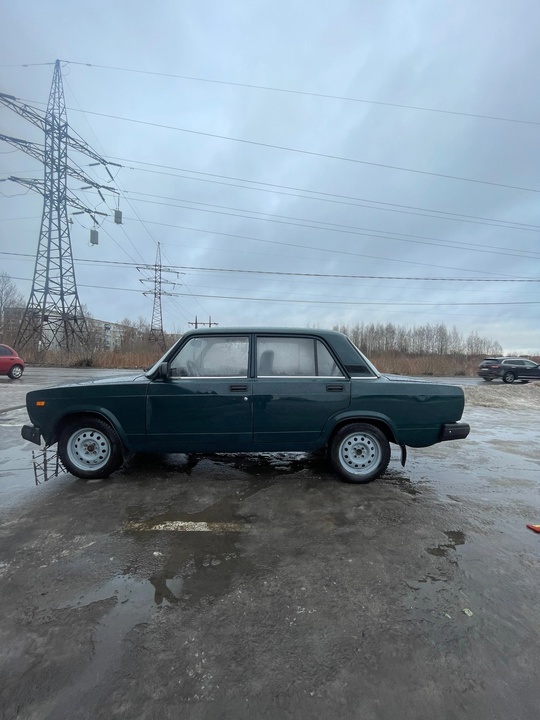 Продам
Марка: 2107
Год 2009
Мотор:Инжектор работает на