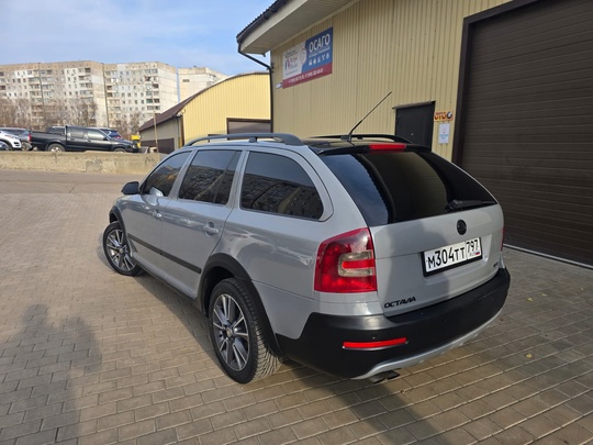 Skoda Octavia A5 Scout
2009
2.0 дизель, (3)