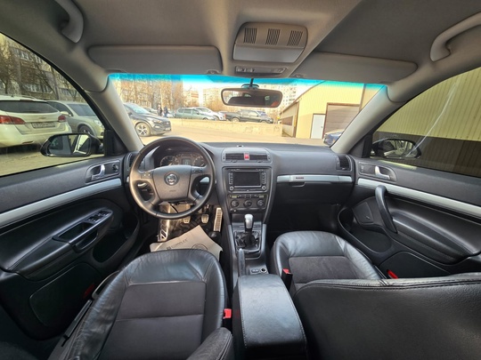 Skoda Octavia A5 Scout
2009
2.0 дизель, (4)