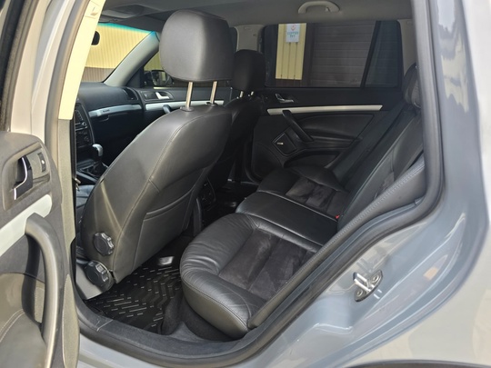 Skoda Octavia A5 Scout
2009
2.0 дизель, (5)