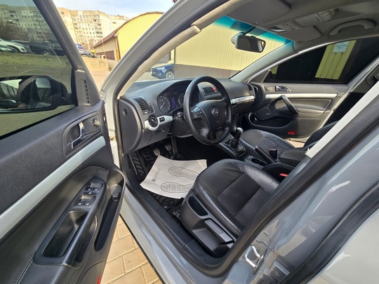 Skoda Octavia A5 Scout
2009
2.0 дизель, (8)