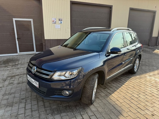 Volkswagen Tiguan 
2012
2.0 бензин, АКПП,