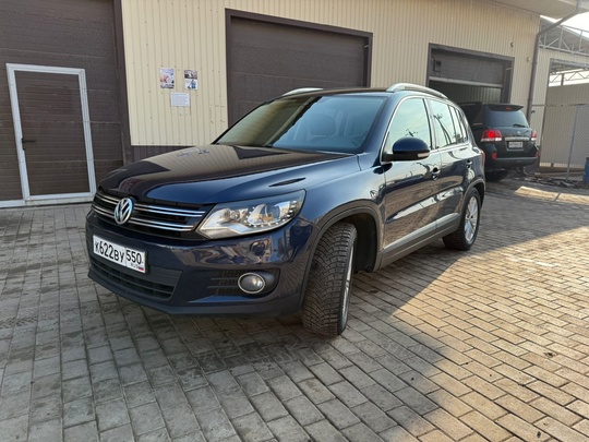 Volkswagen Tiguan 
2012
2.0 бензин, АКПП, (2)