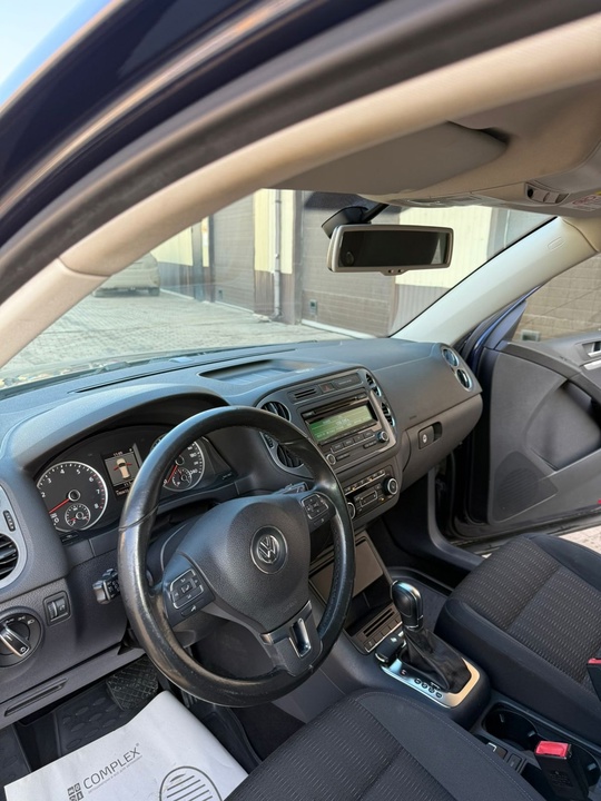 Volkswagen Tiguan 
2012
2.0 бензин, АКПП, (6)
