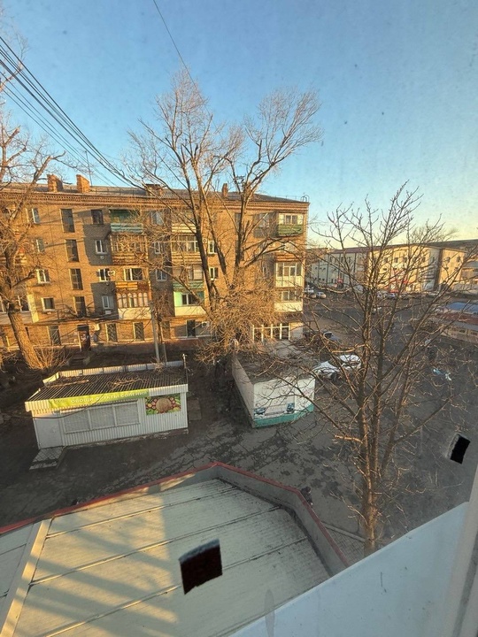 Г.Свердловск.Двушка.Центр города.Под ремонт.Цена 2,4 млн