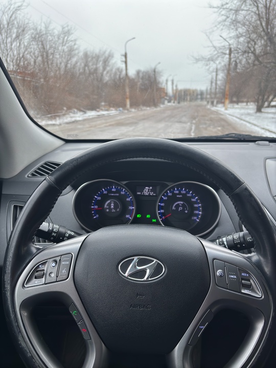 Продается Hyundai IX35 2014 года (9)