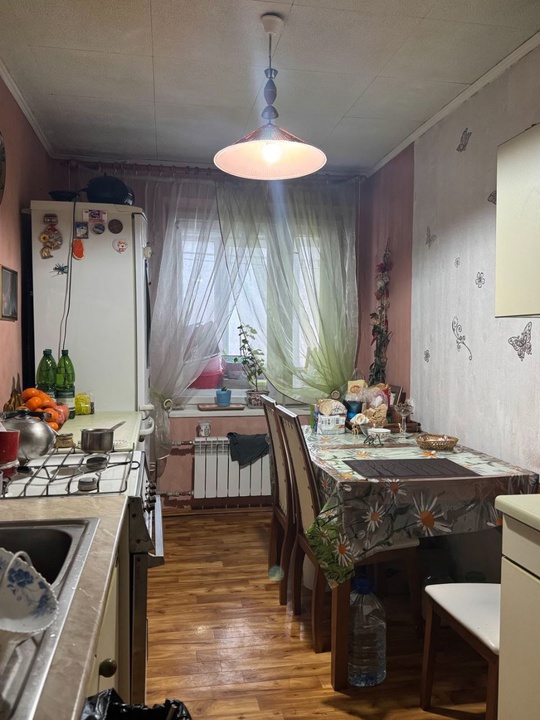 Продается 3-х комнатная большая, уютная (4)