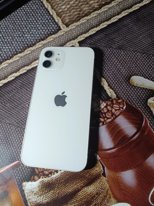 Обменяю IPhone 12 128 GB (3)
