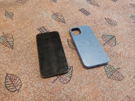 Срочно.
Продам iPhone 13 на 128