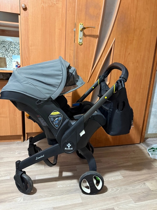 Продам
Коляска автолюлька 4 в 1