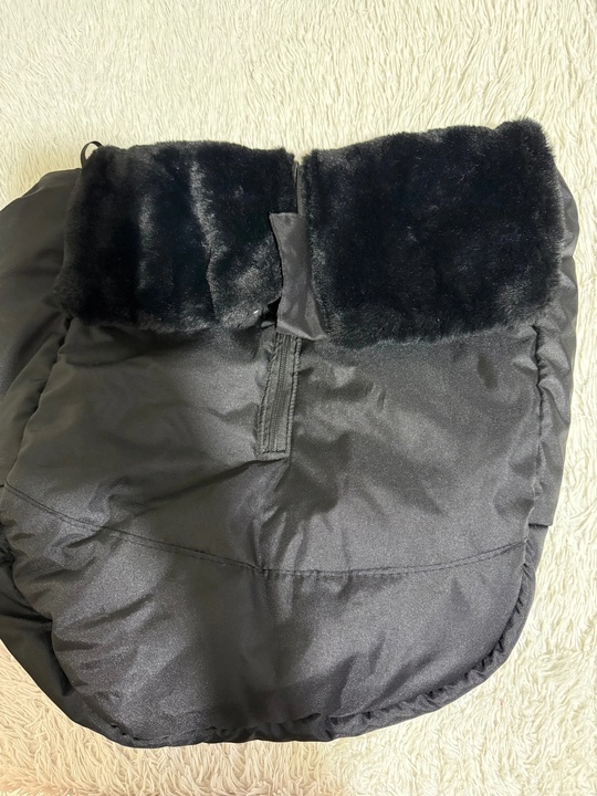 Продам
Коляска автолюлька 4 в 1 (2)