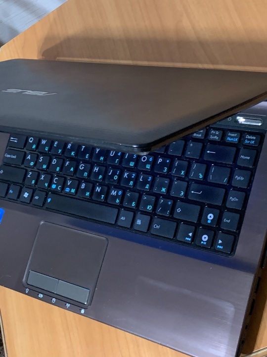 14" ASUS K43E-VX745V:i5 2450M/8GB/SSD 240 (3)