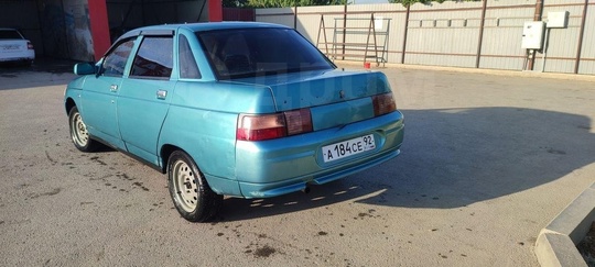 Продам 2110 
Инжектор 1.5 8кл
1999 (2)