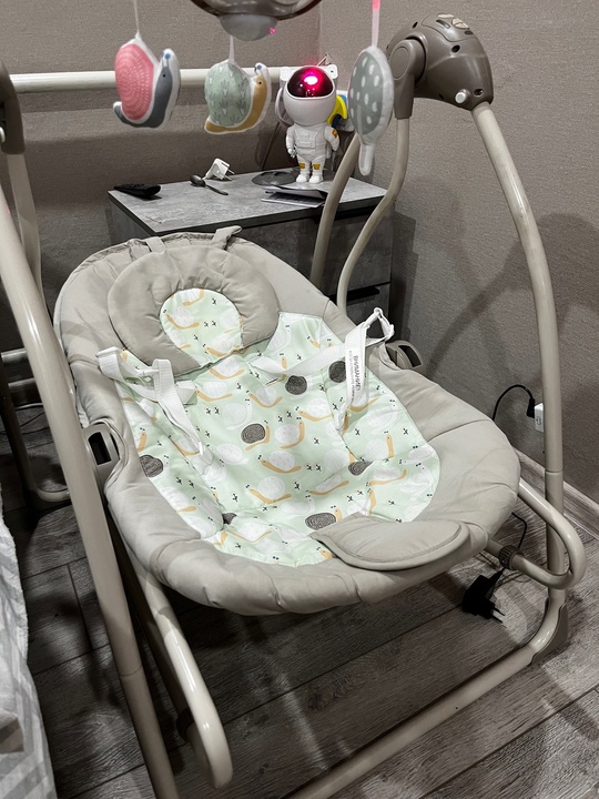Продам электрокачель Baby Care IcanFly
