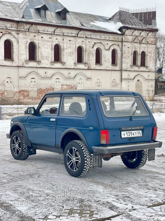 Автомобиль: ВАЗ 2121 (4х4) НИВА
Город (4)