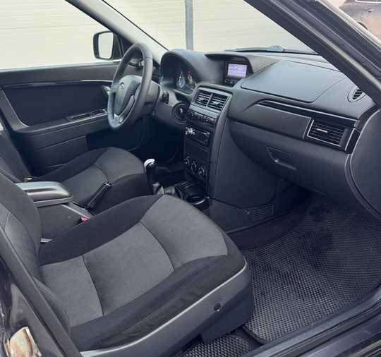 Продам личный авто
Lada Priora 2014 (7)