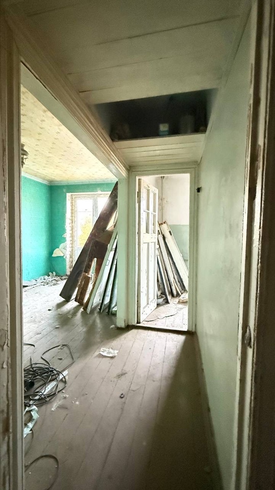 Продается 2к квартира 
г.Луганск, Жовтневый (8)