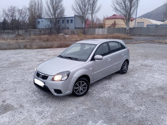 Kia rio rest 2011
 1.4
2011
Бенз, (2)