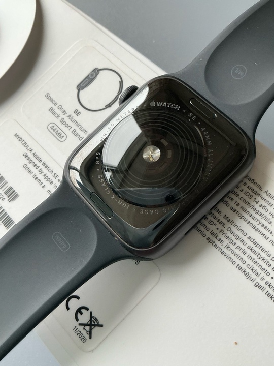 Часы Apple Watch SE(44).
 Акб (5)