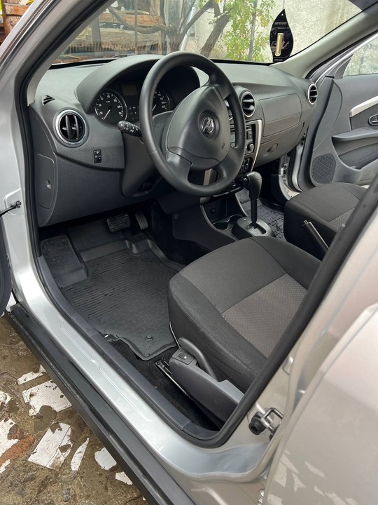 Продам Nissan Almera АВТОМАТ, выпуск (5)