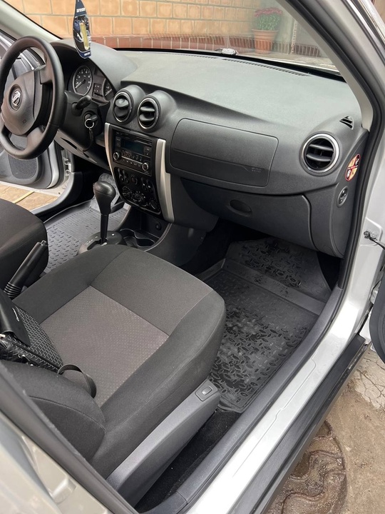 Продам Nissan Almera АВТОМАТ, выпуск (6)