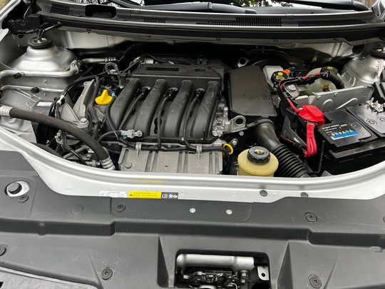 Продам Nissan Almera АВТОМАТ, выпуск (8)