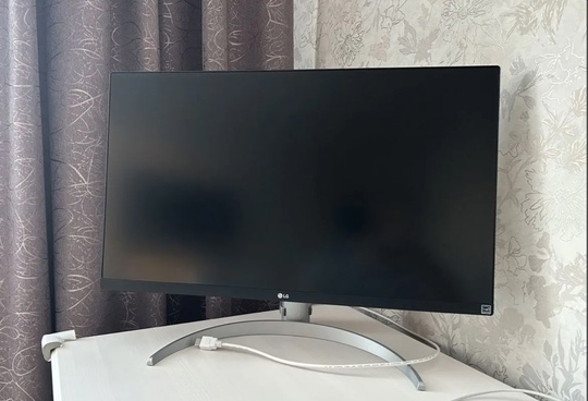 ПРОДАМ 2 ШИКАРНЫХ МОНИТОРА ОТ (1)