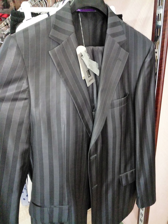 Костюм мужской LAGERFELD р.54 цена