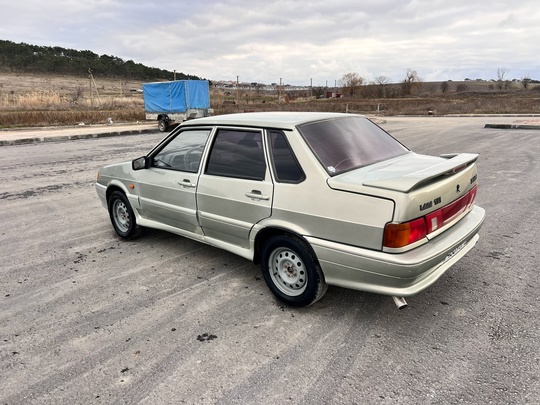 2005 год 
215 000 тысяч (3)