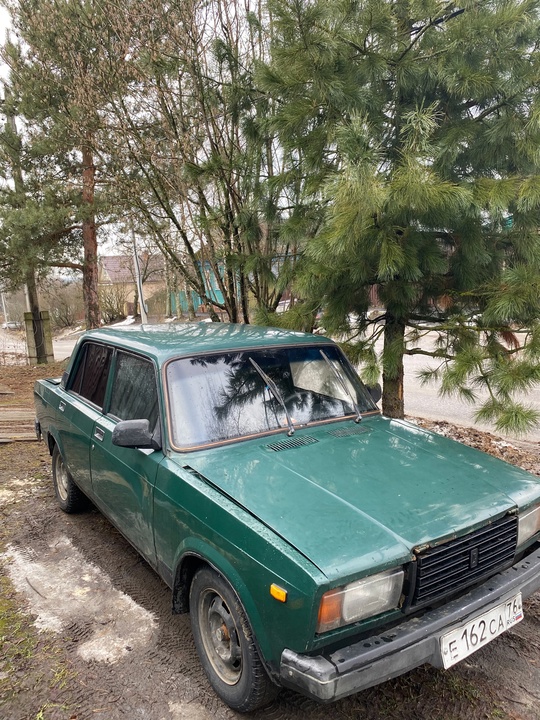 продаю ваз 2107 1998г.в в (1)