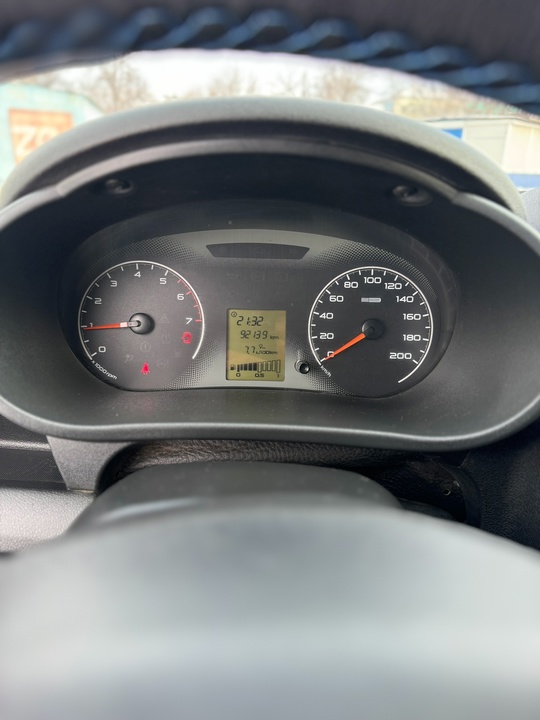 Продам LADA GRANTA Liftback 1.6 (8)