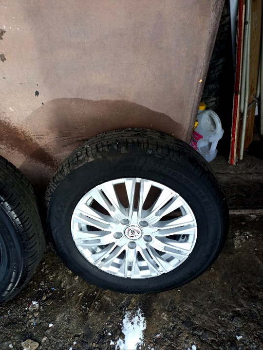 Колеса в сборе R15

195/65 R15
6Jx15 (1)