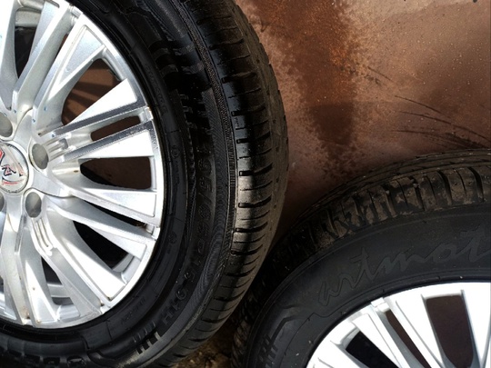 Колеса в сборе R15

195/65 R15
6Jx15 (2)