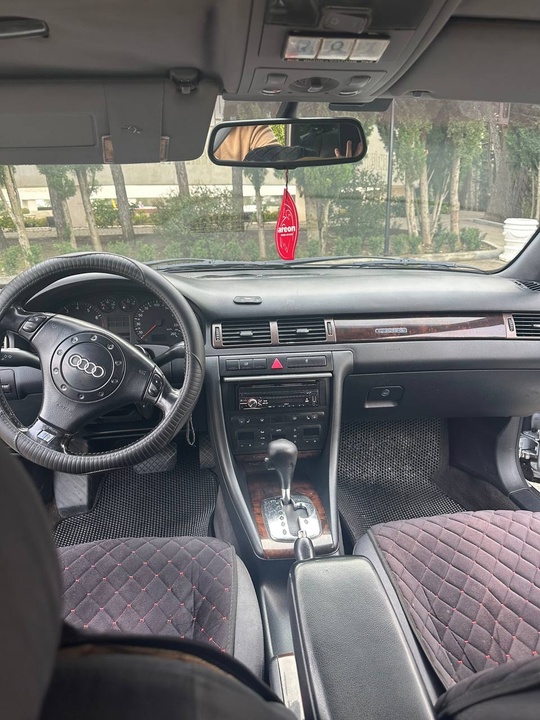 Продам Audi A6 C5 2.8 (7)