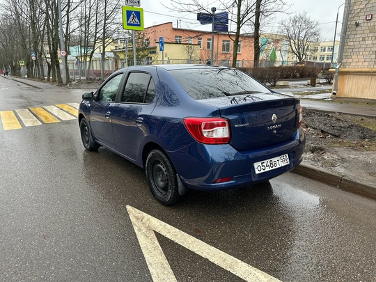 - Renault Logan 1.6 АТ (3)