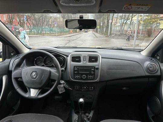 - Renault Logan 1.6 АТ (8)