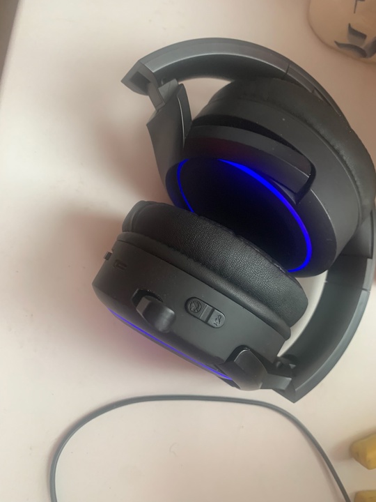 Наушники python x7 pro

Валяются без (1)