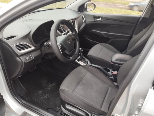 Продам Hyundai Solaris 2019 Год (6)