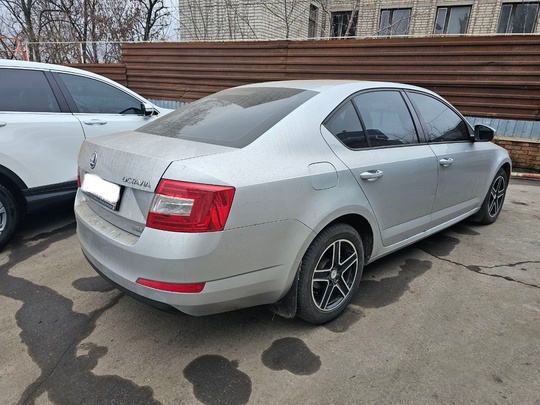 Продам Skoda Octavia 2014 года (3)