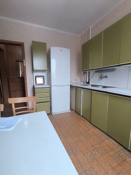 Продам 3-комн. квартиру на 1-ом (2)