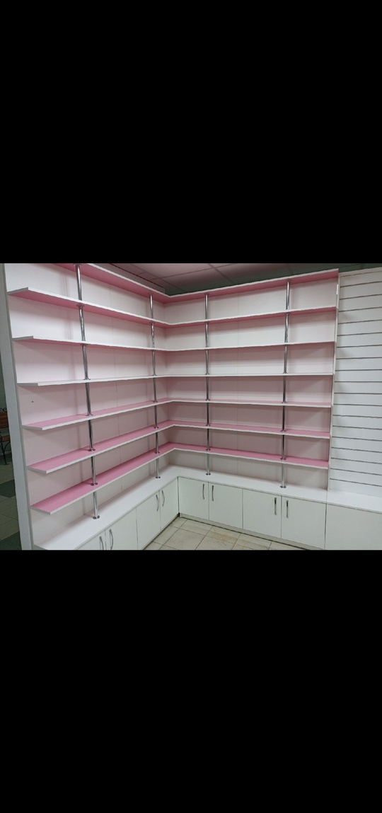 Продам комплект торговой мебели новый
