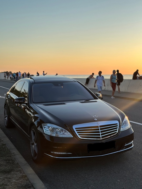 Продам Mercedes-Benz S500 W221 рестайлинг
2010