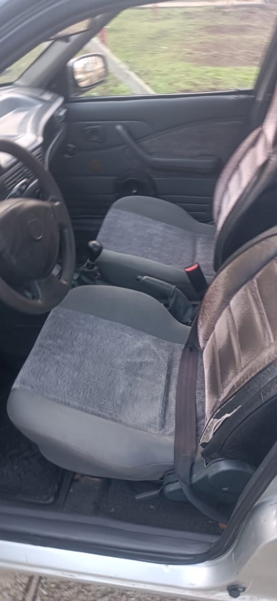 Продам авто.
Пробег родной 238.000,год рождения (4)
