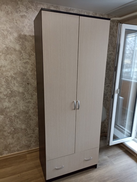 Продам шкаф 
5000р
Самовывоз