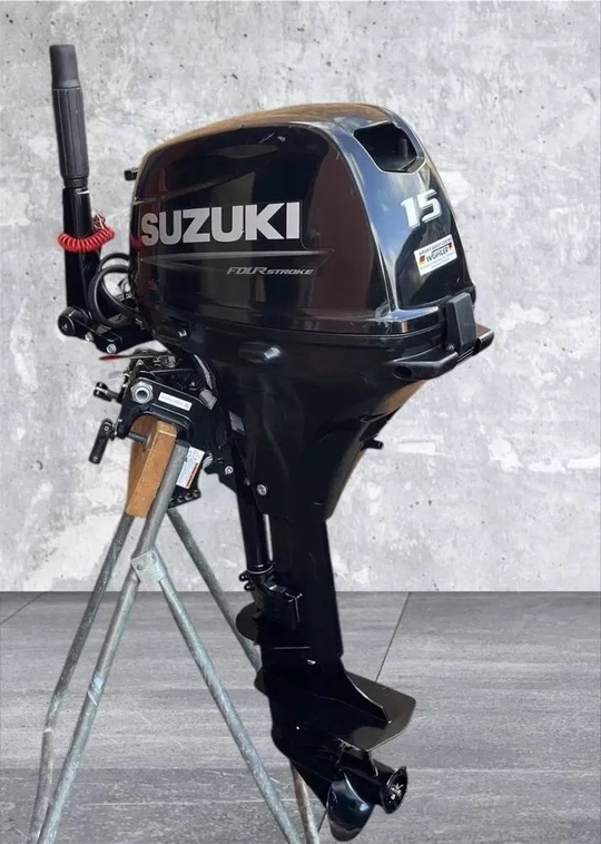 Лодочний мотор Suzuki 15 - (1)